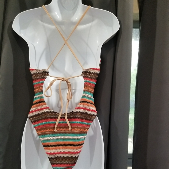 NWT Beautiful Variegated Color One Piece Swimsuit - Picture 6 of 8